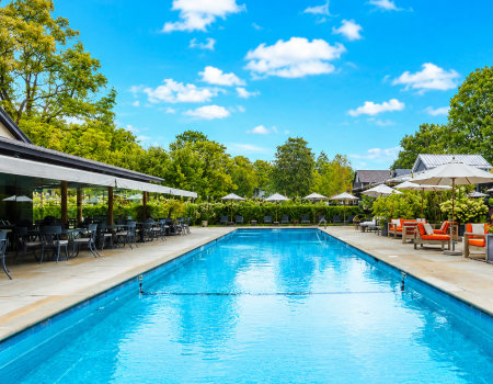 vr-dine-stay-pool